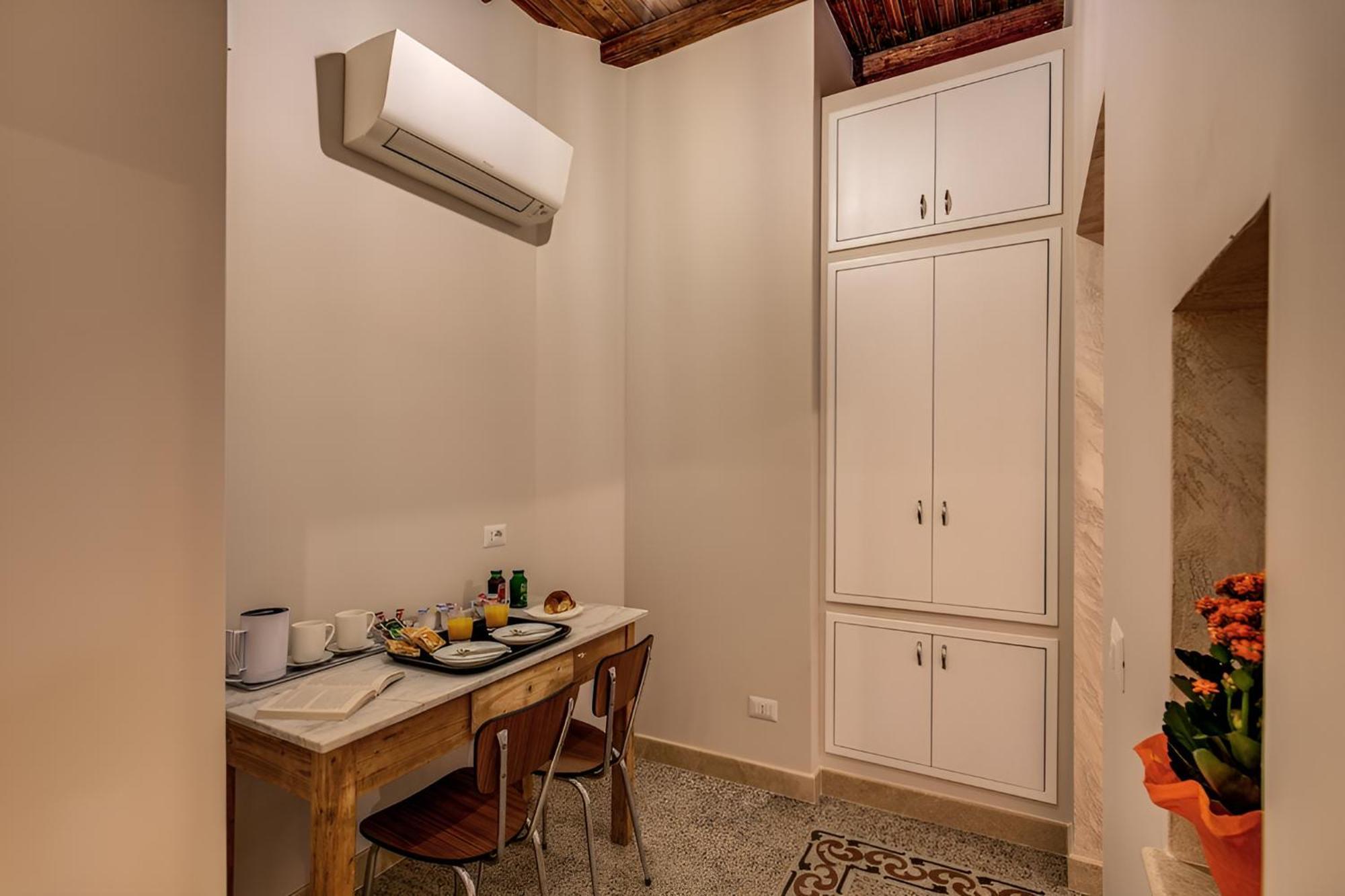 Colosseo Accomodation Room Guest House Rome Buitenkant foto