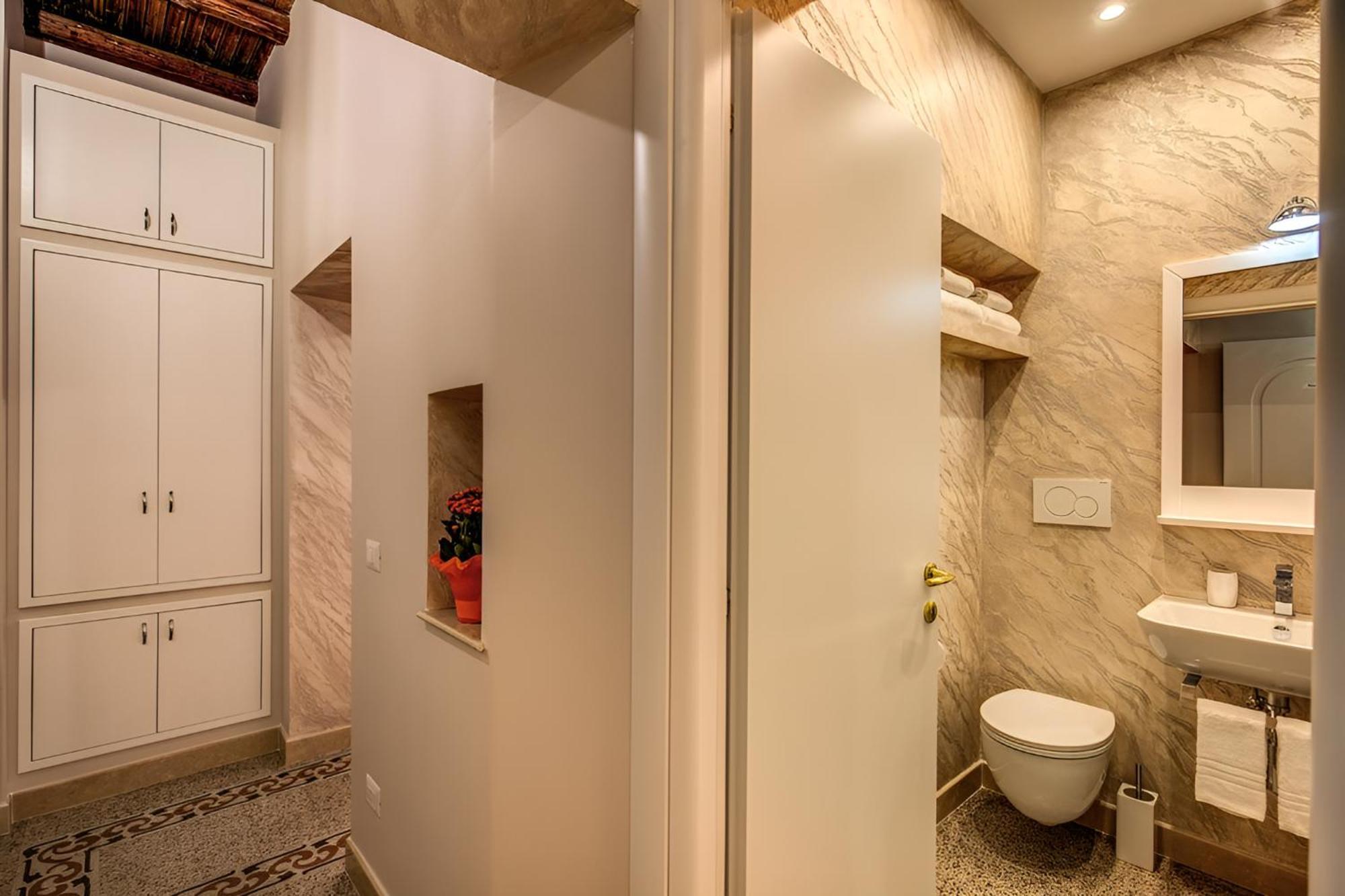 Colosseo Accomodation Room Guest House Rome Buitenkant foto
