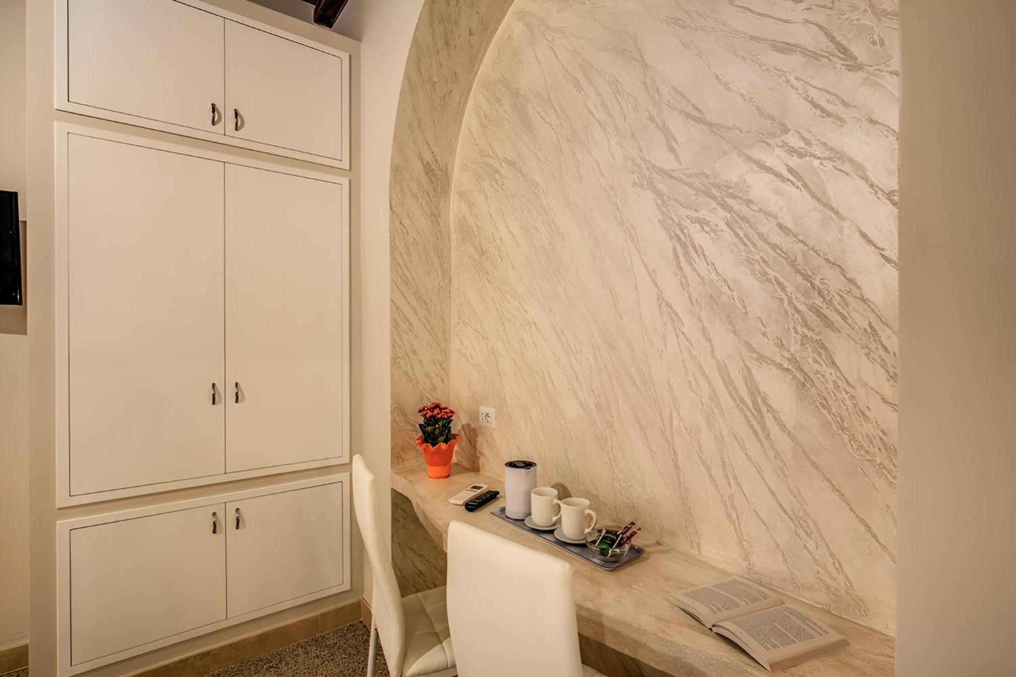 Colosseo Accomodation Room Guest House Rome Buitenkant foto