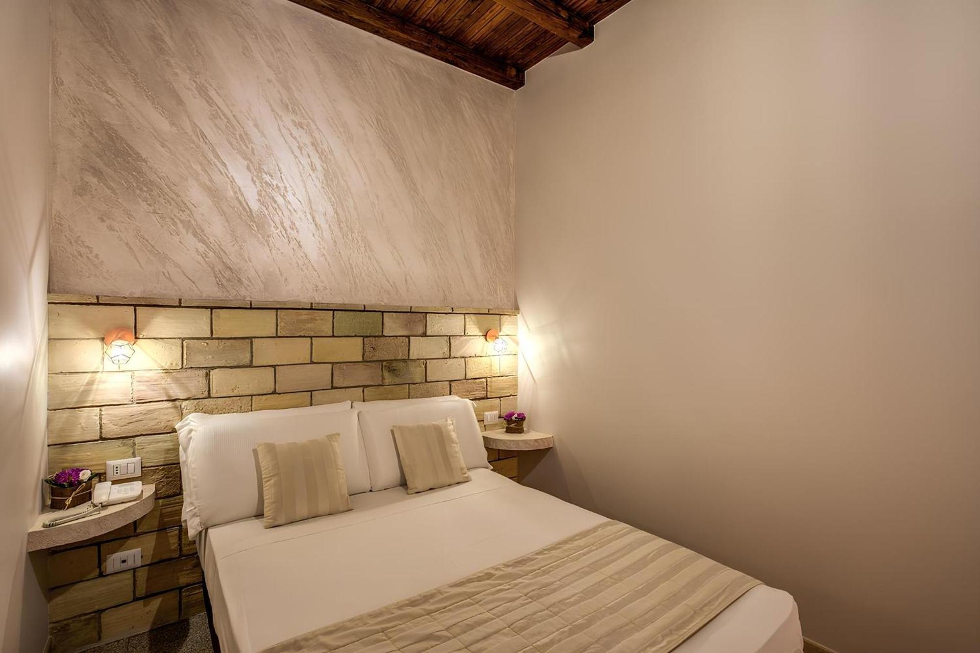 Colosseo Accomodation Room Guest House Rome Buitenkant foto