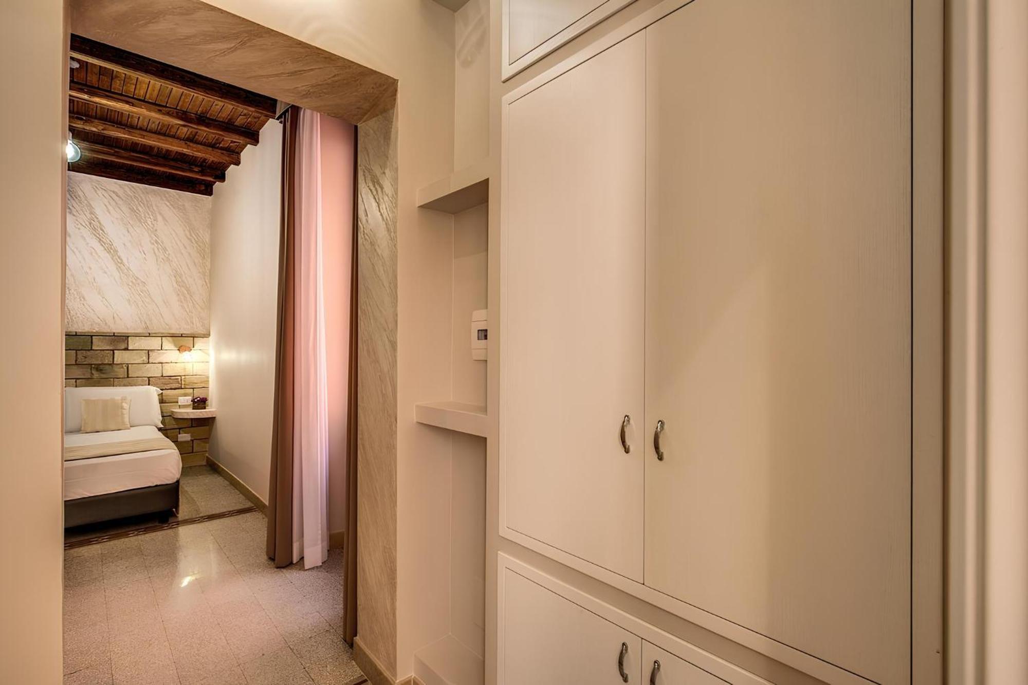 Colosseo Accomodation Room Guest House Rome Buitenkant foto